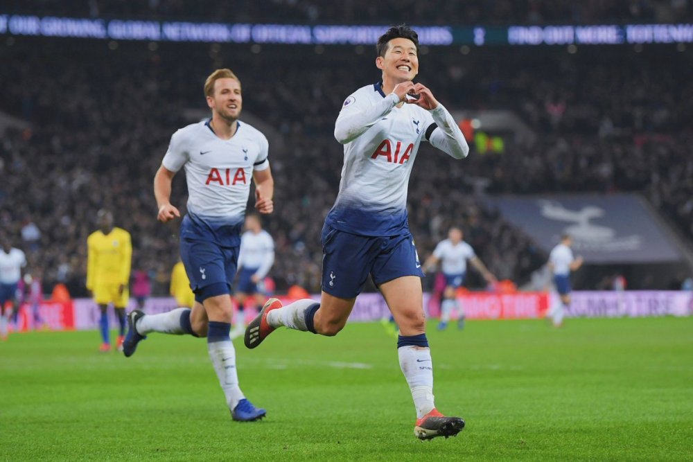  热刺核心孙兴慜伤缺，球队遭遇三连败  